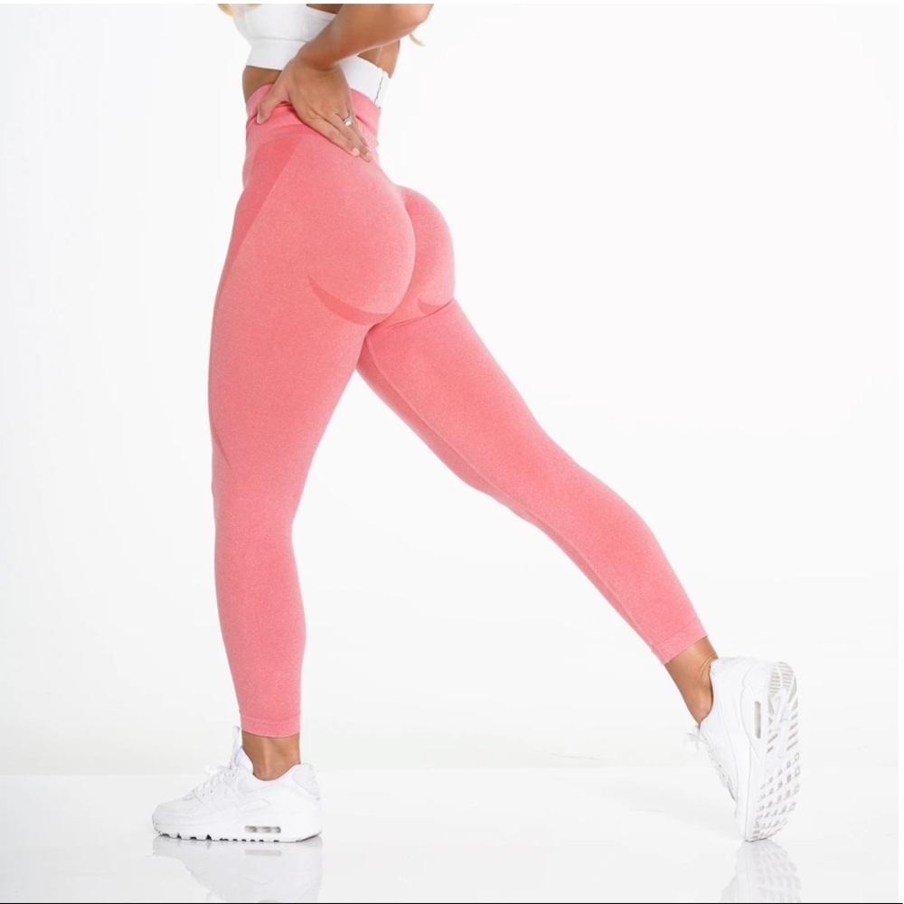 NWOT NVGTN Coral Contour Seamless Leggings